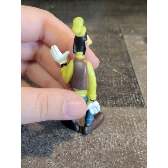 Green Goofy Disney Mickey Mouse toy figure - Picture 4 of 6